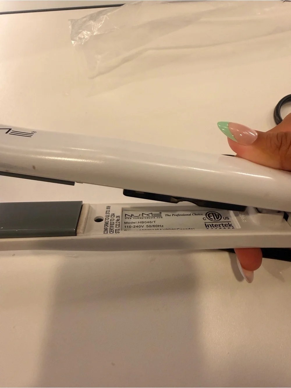 NuMe White and Black Flat Iron Hair Straightener